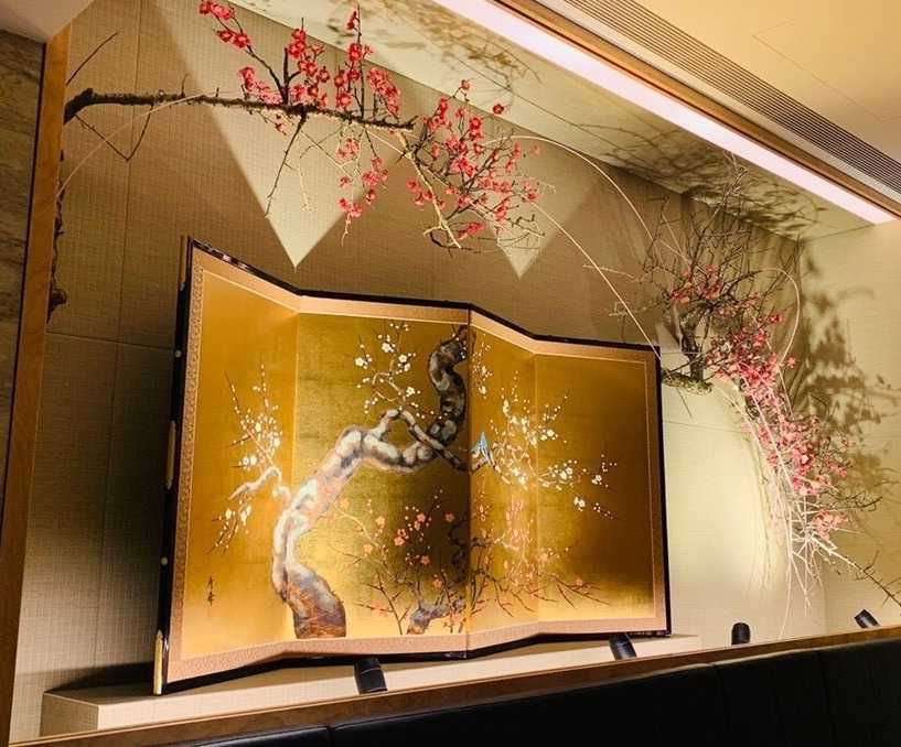 Installation example 1 for Japanese folding gold screen paintings 